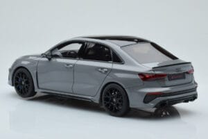 Audi RS3 8Y Sedan Performance Edition Pelēks GT Spirit 1:18 GT885 Sveķi — attēls 5 no 6