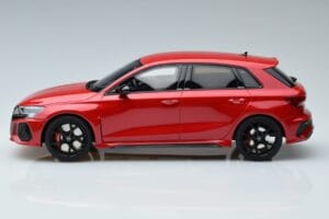 Audi RS3 8Y Sportback Sarkans GT Spirit 1:18 GT378 Sveķi — attēls 3 no 6