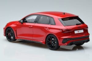 Audi RS3 8Y Sportback Sarkans GT Spirit 1:18 GT378 Sveķi — attēls 5 no 6