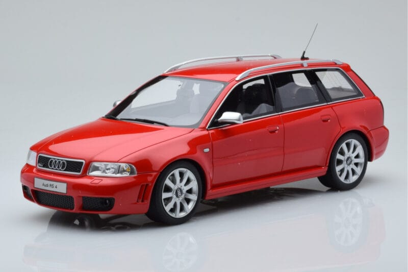 Audi RS4 B5 Avant Sarkans Otto 1:18
