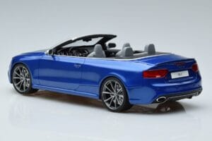 Audi RS5 B8 Kabriolets Zils GT Spirit 1:18 ZM053 Sveķi — attēls 5 no 6