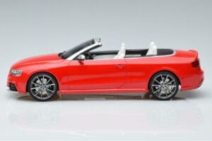 Audi RS5 B8 Kabriolets Sarkans GT Spirit 1:18 GT724 Sveķi — attēls 3 no 5