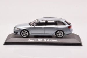 Audi RS6 C6 Monza Sudrabs Minichamps 1:43