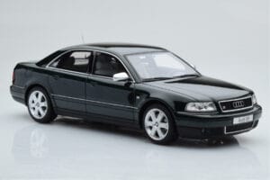 Audi S8 D2 Zaļš Otto 1:18 OT916 Sveķi — attēls 4 no 6