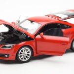 Audi TT 8J Sarkans Metallic Minichamps 1:18 - image 2 of 8