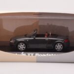 Audi TT 8N Roadster Pelēks Minichamps 1:43 - image 4 of 4