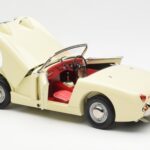 Austin-Healey Sprite Mk I Open Old English Balts Kyosho 1:18 - image 5 of 8