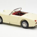 Austin-Healey Sprite Mk I Open Old English Balts Kyosho 1:18 - image 7 of 8