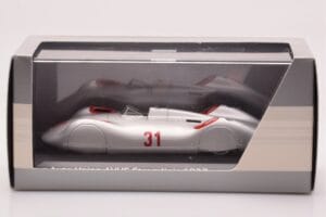 Auto Union Stromlinie #31 AVUS 1937 Sudrabs Minichamps 1:43 5030900503 Metāls — attēls 4 no 4