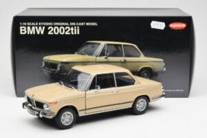 BMW 2002 Ti E10 Sahara Bēšs Kyosho 1:18 08541BG Metāls — attēls 8 no 8