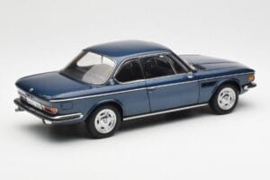 BMW 3.0 CSi E9 Zils Metalik AUTOart 1:18 70672 Metāls — attēls 3 no 8