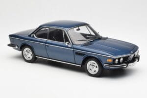 BMW 3.0 CSi E9 Zils Metalik AUTOart 1:18 70672 Metāls — attēls 6 no 8