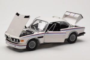 BMW 3.0 CSL E9 Balts Heritage Edition Minichamps 1:18 80432411550 Metāls — attēls 2 no 8