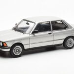 BMW 323i E21 Aspen Sudrabs AUTOart 1:18