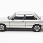 BMW 323i E21 Aspen Sudrabs AUTOart 1:18 - image 4 of 8