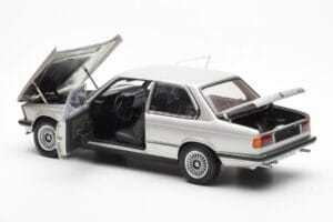 BMW 323i E21 Aspen Sudrabs AUTOart 1:18 80430433552 Metāls — attēls 5 no 8