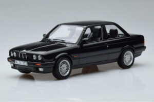 BMW 325i E30 Melns Norev 1:18
