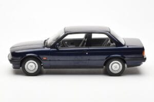 BMW 325i E30 Zils Metaliks Norev 1:18 183201 Metāls — attēls 3 no 6