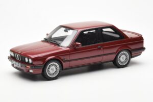 BMW 325i E30 Bordeaux Metallic Otto 1:18