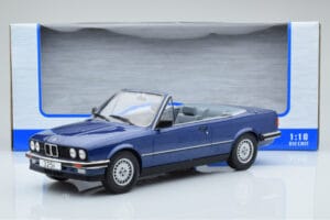 BMW 325i E30 Kabriolets Zils MCG 1:18 MCG18381 Metāls — attēls 5 no 5