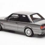 BMW 325i E30 Pelēks Metallic Otto 1:18 - image 5 of 6