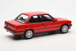BMW 325i E30 Sarkans Norev 1:18 183202 Metāls — attēls 2 no 6