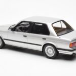 BMW 325i E30 Sudrabs Otto 1:18 - image 5 of 6