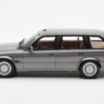 BMW 325i E30 Touring Pelēks Otto 1:18 - image 3 of 6