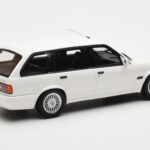 BMW 325i E30 Touring M Package Balts Otto 1:18 - image 2 of 5