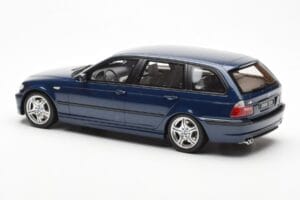 BMW 330i E46 Touring Zils Otto 1:18 OT251 Sveķi — attēls 5 no 6