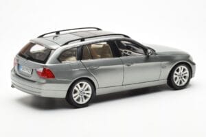BMW 330i E91 Touring Pelēks Metallic Kyosho 1:18 80430394359 Metāls — attēls 3 no 8