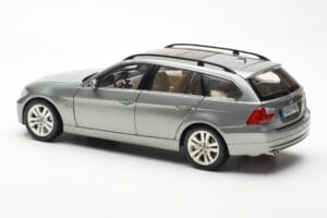 BMW 330i E91 Touring Pelēks Metallic Kyosho 1:18 80430394359 Metāls — attēls 7 no 8