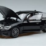 BMW 330i G20 Melns Metallik Norev 1:18 183277 Metāls - image 2 of 7