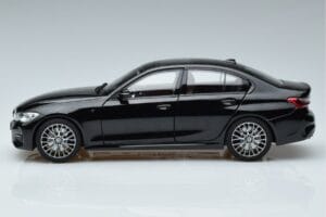 BMW 330i G20 Melns Metallik Norev 1:18 183277 Metāls — attēls 4 no 7