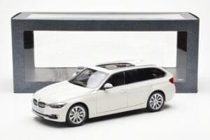 BMW 335i F31 Touring Alpine Balts Paragon 1:18 80432244242 Metāls — attēls 8 no 8