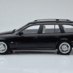 BMW 540 E39 Touring M Package Melns Otto 1:18 - image 3 of 6