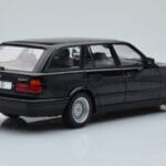 BMW 540i E34 Touring Melns Metaliks MCG 1:18 - image 2 of 6