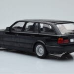 BMW 540i E34 Touring Melns Metaliks MCG 1:18 - image 5 of 6