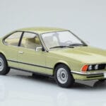BMW 628 CSi E24 Gaiši Zaļš MCG 1:18 - image 3 of 5