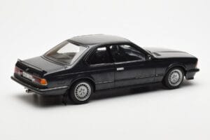 BMW 635 CSi E24 Diamant Melns Metaliks AUTOart 1:18 70521 Metāls — attēls 3 no 8