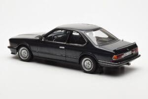 BMW 635 CSi E24 Diamant Melns Metaliks AUTOart 1:18 70521 Metāls — attēls 7 no 8