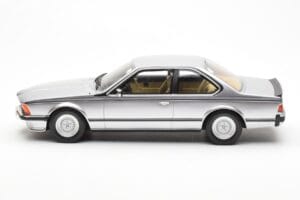 BMW 635 CSi E24 Sudrabs Otto 1:18 OT313 Sveķi — attēls 3 no 6