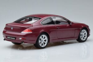 BMW 645Ci E63 Tumši Sarkans Kyosho 1:18 08701CR Metāls — attēls 3 no 7