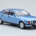 BMW 7 Series E32 730i Zils MCG 1:18 MCG18160 Metāls - image 3 of 5