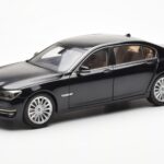 BMW 750Li F02 Facelift Carbon Melns Kyosho 1:18