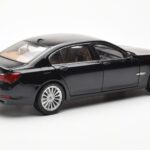 BMW 750Li F02 Facelift Carbon Melns Kyosho 1:18 - image 3 of 8