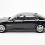 BMW 750Li F02 Facelift Carbon Melns Kyosho 1:18 - image 4 of 8