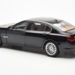 BMW 750Li F02 Facelift Carbon Melns Kyosho 1:18 - image 7 of 8