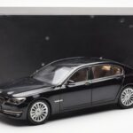 BMW 750Li F02 Facelift Carbon Melns Kyosho 1:18 - image 8 of 8