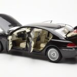 BMW 760Li E66 Melns Kyosho 1:18 - image 5 of 9